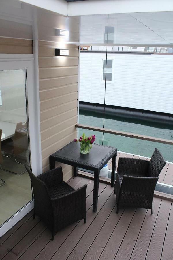 Stella Blue Floating House Portoroz Otel Dış mekan fotoğraf